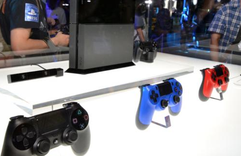PORNO : Les joueurs sur console PS4 astiquent plus souvent leur manette que ceux de la Xbox One